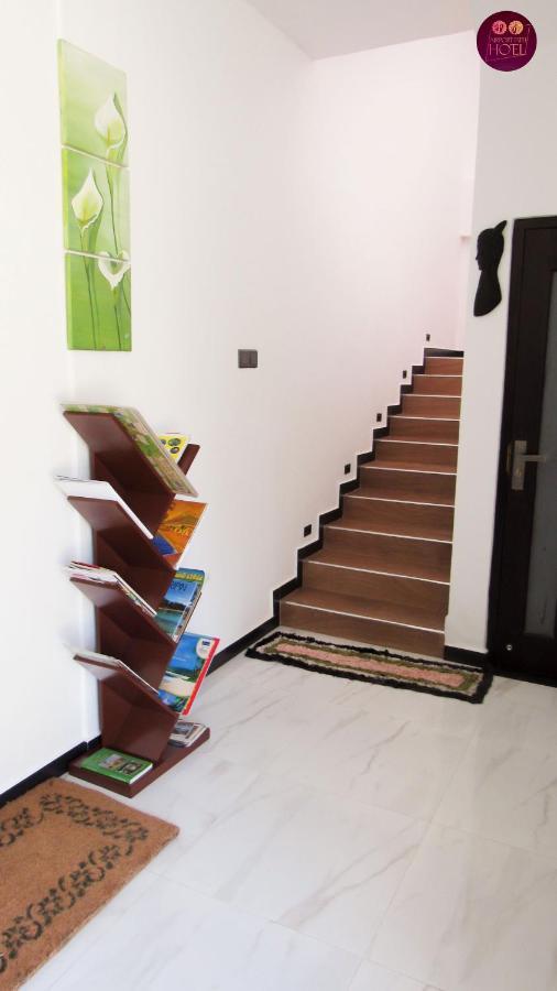 Airport Faith Hotel Katunayaka Екстериор снимка