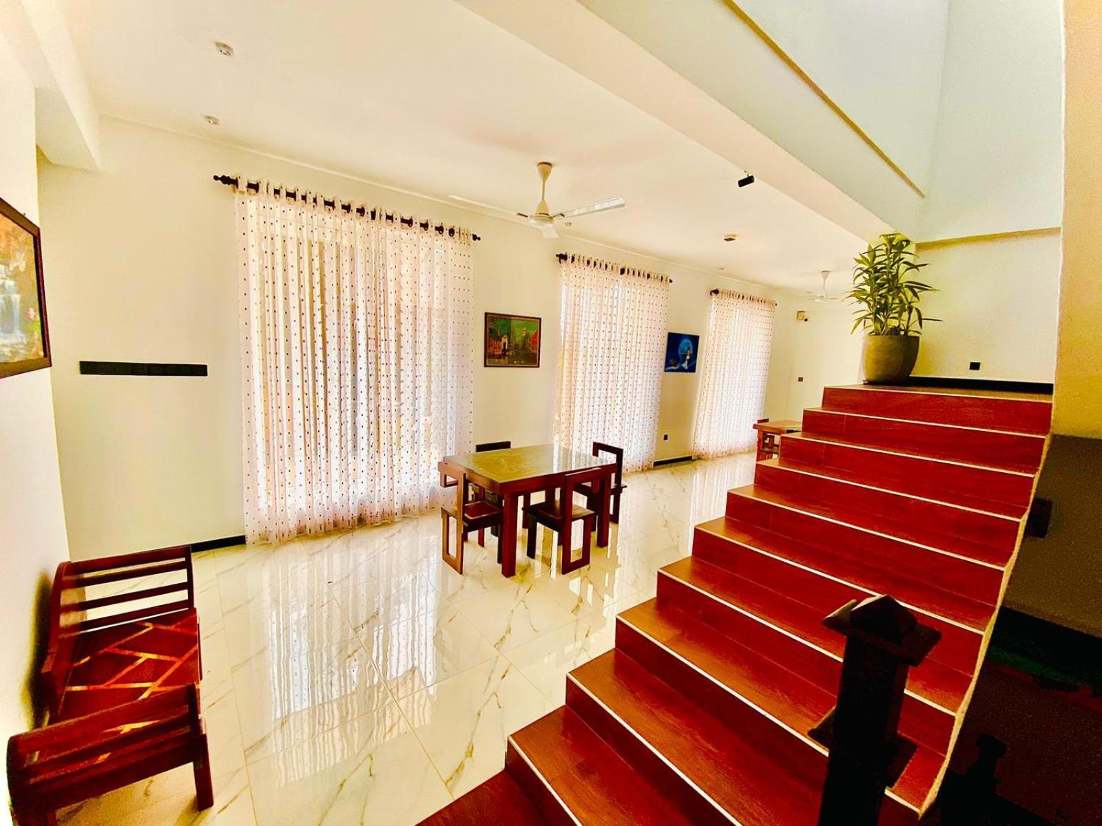 Airport Faith Hotel Katunayaka Екстериор снимка
